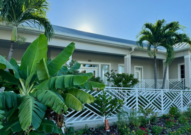 image of the front of Dr. Ruggieri's office in Punta Gorda, Florida